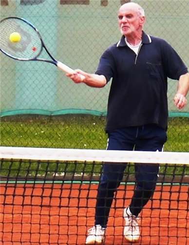 Jürgen Hoffmann war im Einzel mit 6:1, 3:6 und 5:10 erfolgreich und punktete auch im Doppel.Fotos: Archiv TC Straßenhaus/ Dietrich Rockenfeller