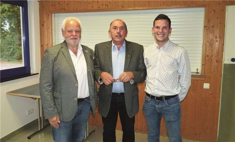Jürgen Jakob (1. Beigeordneter), Rainer Hilger (Ortsbürgermeister) und Lukas Ellerich (Beigeordneter) (v. l.).