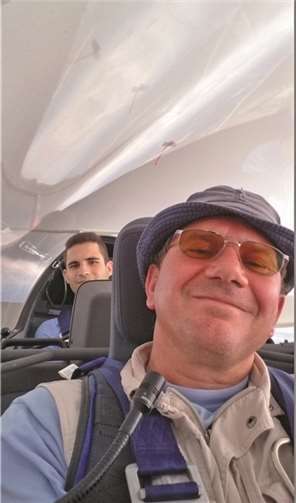 Jürgen Koch und Copilot Christian Mildenberger im DuoDiscus XL.