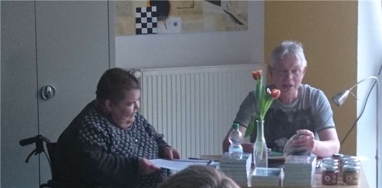 Jürgen Schmidt las aus seinem neuen Krimi vor. Auch Patricia Sandhoff präsentierte einige Passagen.