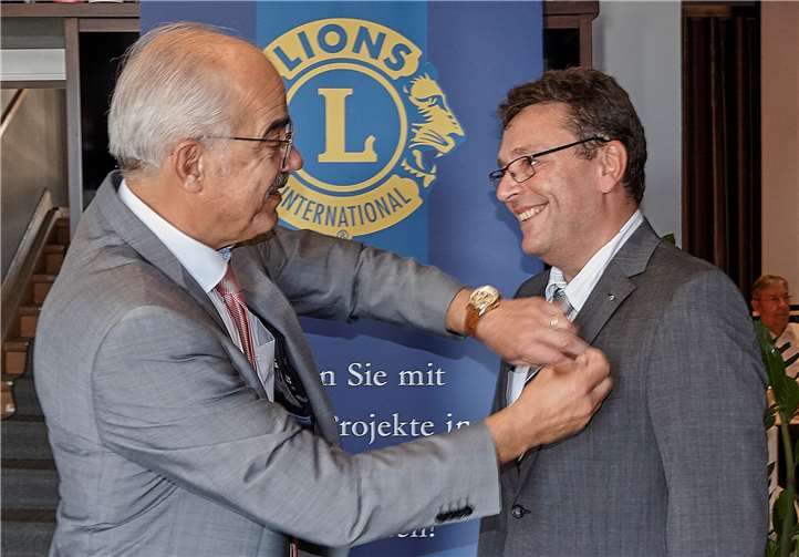 Jürgen Scholz übergibt das Amt an Georg BeulerFoto: MatthiasBrand