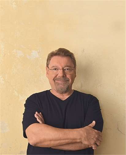 Jürgen von der Lippe stellt sein neuestes Werk „Nudel im Wind“ in einer Lesereise vor. Foto: Andre Kowalski_