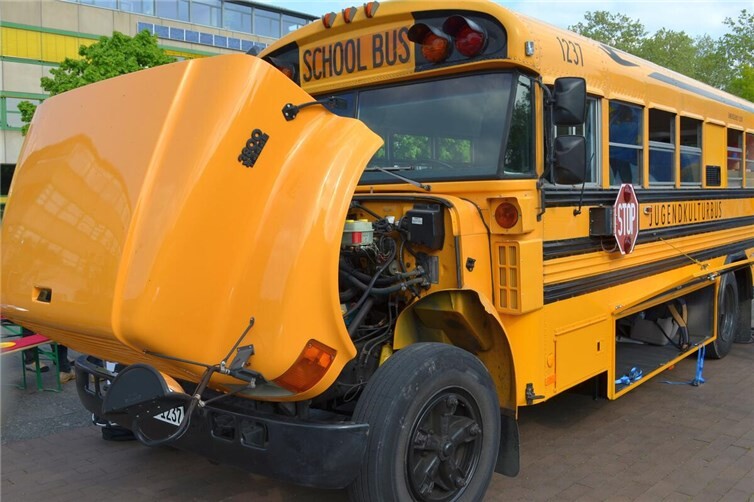 Jugendbus der Stadt Bornheim