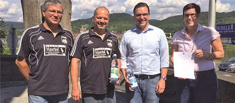 Jugendleiter, Frank Loosen, Vorsitzender Manfred Dedenbach, Gesellschafter David Schilling, Marketingassistentin Marina Katzenberger (v.l.).