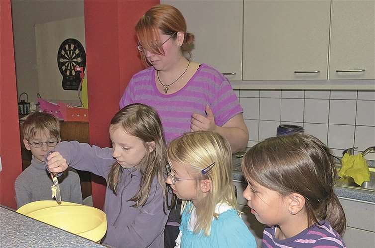 Jugendleiterin Svenja Schnober stand den Kindern mit Rat und Tat zur Seite. privat