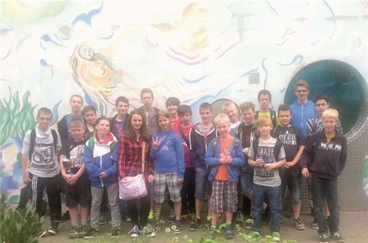 Jugendliche & Kinder bei der Osterspielaktion „Kids In Action“.Privat