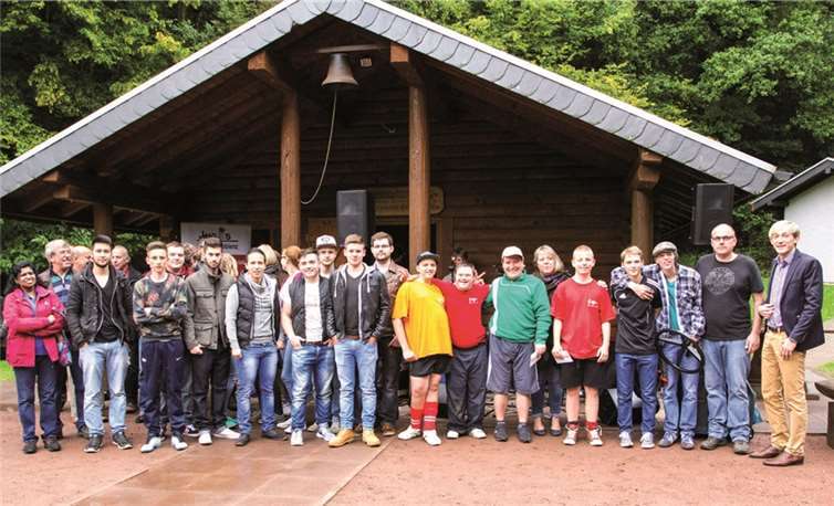 Jugendliche der Verbandsgemeinde Rhein-Mosel beim „Open-Space-Forum“ in Niederfell.privat