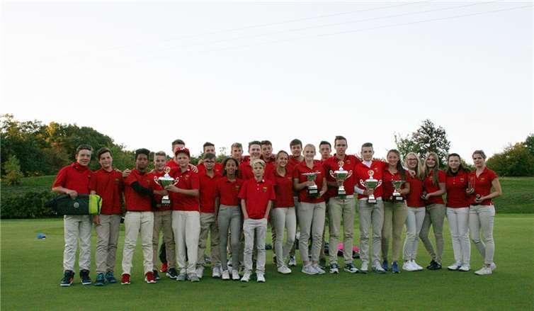 Jugendliche des MGC mit den Jugendmannschafts-Landesmeistern in den Altersklassen AK 14, AK 16 und AK offen. Privat