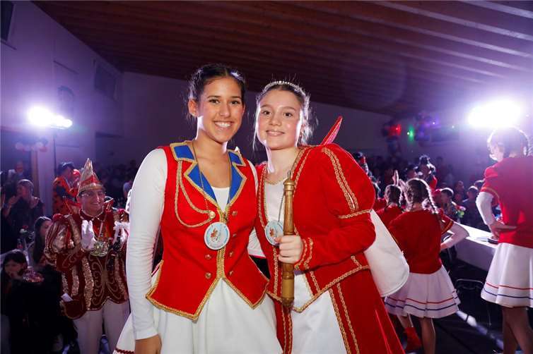 Jugendprinzessin Leticia I. (Lopez) und ihre Hofdame Saskia (Hansen). Fotos: SV Kripp / Thorsten Stephan