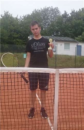 Jugendspieler Maik Bocksch spielte bei den Herren mit.