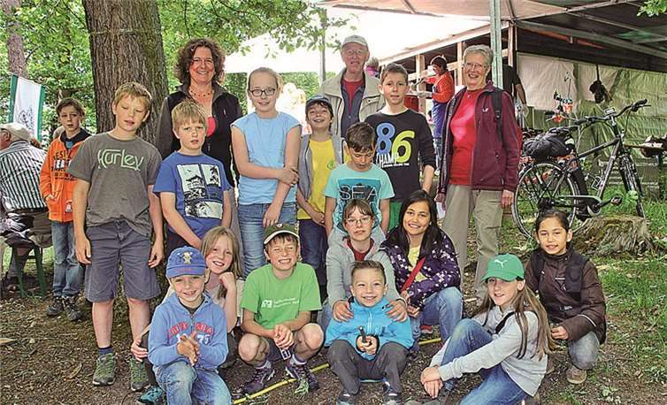 Jugendwartin Elsbeth Bois (r.) und Sabine Deuster (l.) bereiteten die Rallye für die Kinder und Jugendlichen vor.STEIN