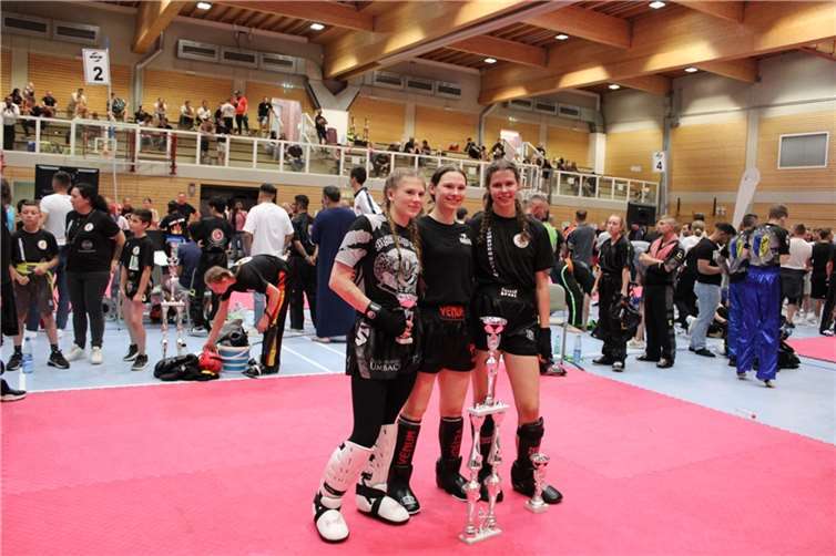 Jule Schaprian (rechts) holt sich den 2. Platz.