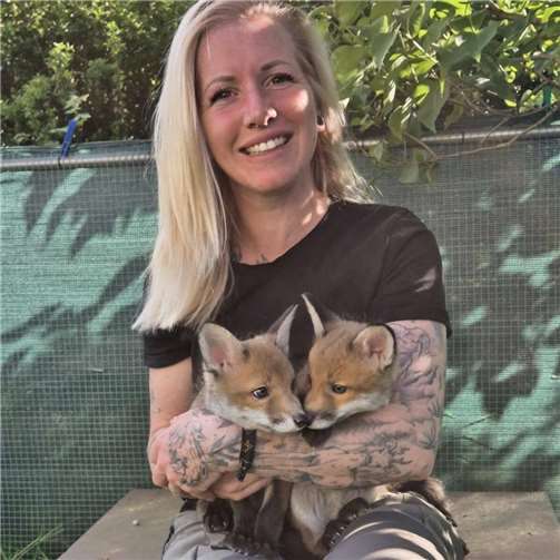 Julia Bravetti hat ein großes Herz für Wildtiere.  Foto: privat