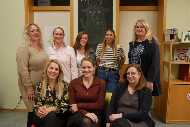 Julia Dordevic, Janina Lorenzen-Langfeldt, Nelli Mohr, Julia Hühnert, Jessica Kohlhaas  (hintere Reihe)Vanessa Lippert, Tanja Schüller, Sabine Rohleder (vorne)Es fehlt: Marina Schröder