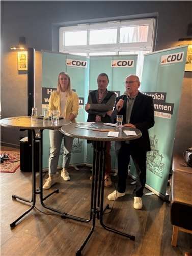 Julia Jochem, Olaf Waldecker und Ernst Einig.  Fotos: privat