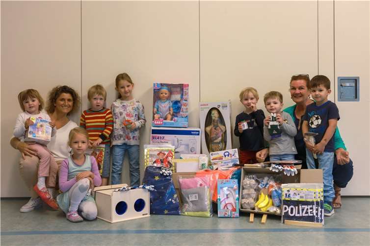 Julia Uhrmacher (Erzieherin), Maria Vanoli (Leitung).  Foto: Kündgen