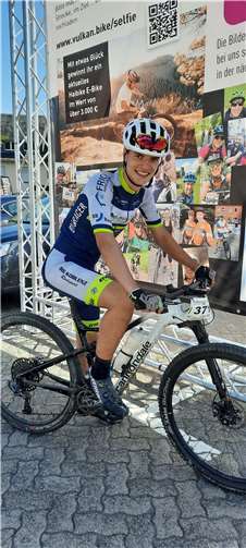 Julian Griebel auf seinem Fahrrad.