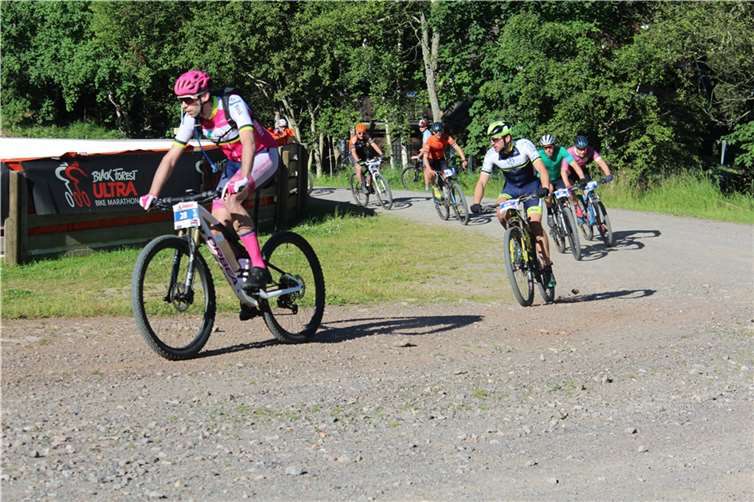 Julian Witt gefolgt von Carlo Dindorf. Fotos: privat