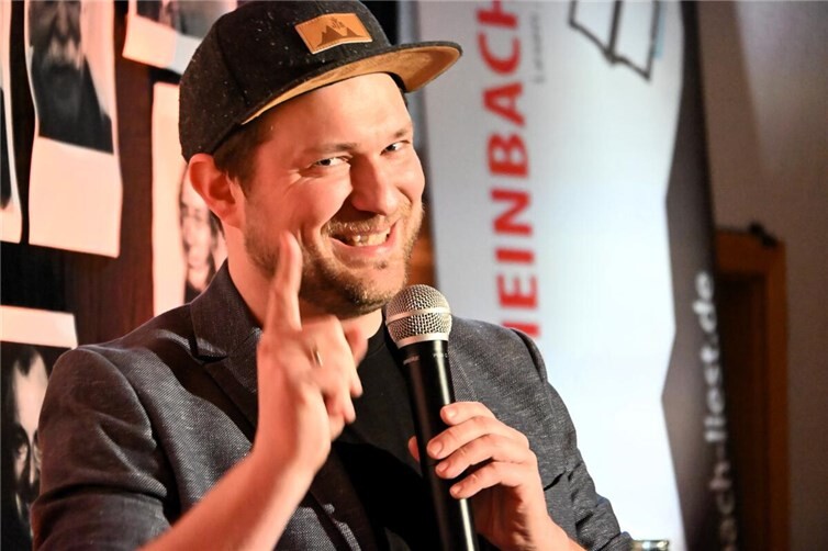 Julius Esser moderierte den Abend mit Witz und Würde.