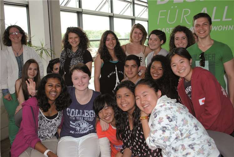 Junge Leute aus acht Nationen besuchten im Rahmen einer Exkursionswoche in Rheinland-Pfalz mit ihren Betreuern auch das Berufsbildungszentrum der Handwerkskammer Koblenz.HwK Koblenz