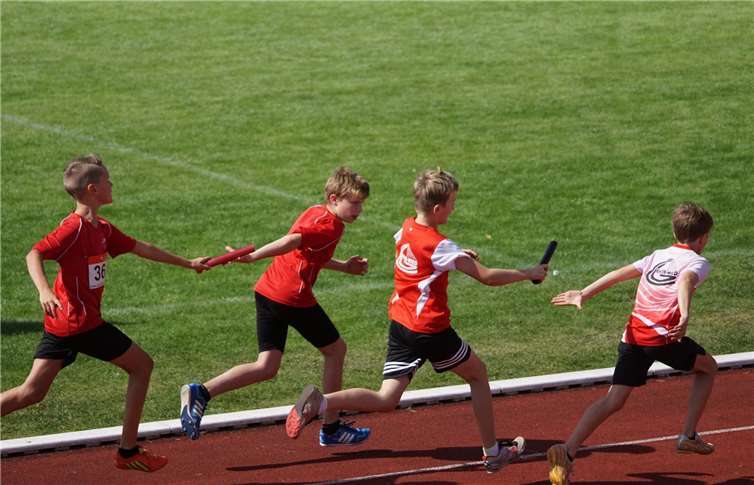 Jungenstaffel 4x50 m.