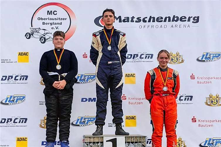 Junis Holzleitner krönt seine beeindruckende Aufholjagd mit einem furiosen Sieg im entscheidenden Finallauf.  Foto: Holzleitner