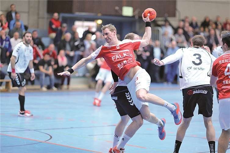 Juri Flaming im Bendorfer Trikot auf dem Weg zum Tor.privat