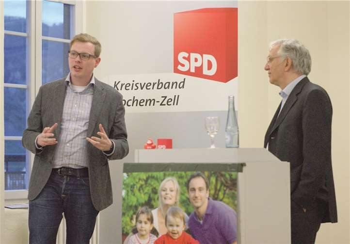 Juso Kreisvorsitzender Markus Müller (l.) und der Landesbeauftragte Edgar Wagner (r.) während der Diskussion mit dem Publikum.privat