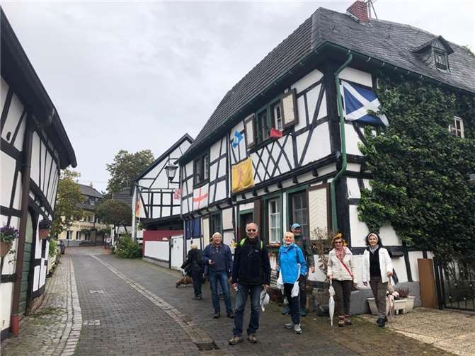 Just zum Wanderbeginn hatte es aufgehört zu regnen. Quelle: Eifelverein Bad Breisig