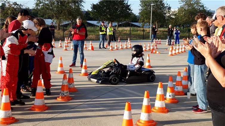 Justin im Kart bei seiner Verabschiedung nach dem 3. Endlauf. Foto: Ute Derichs