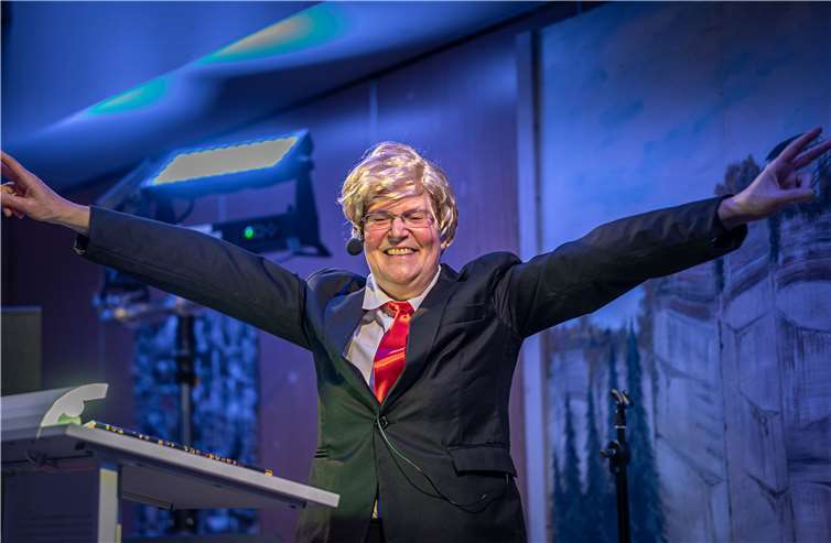Jutta Bell alias Donald Trump begeisterte Foto: Hilger