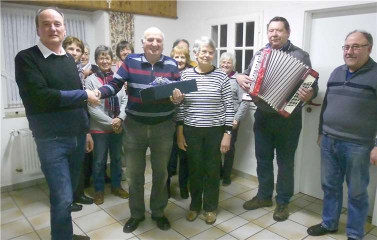 KAB-Mitglied Johann Jüngling wurde zu seinem 80. Geburtstag gratuliert. privat