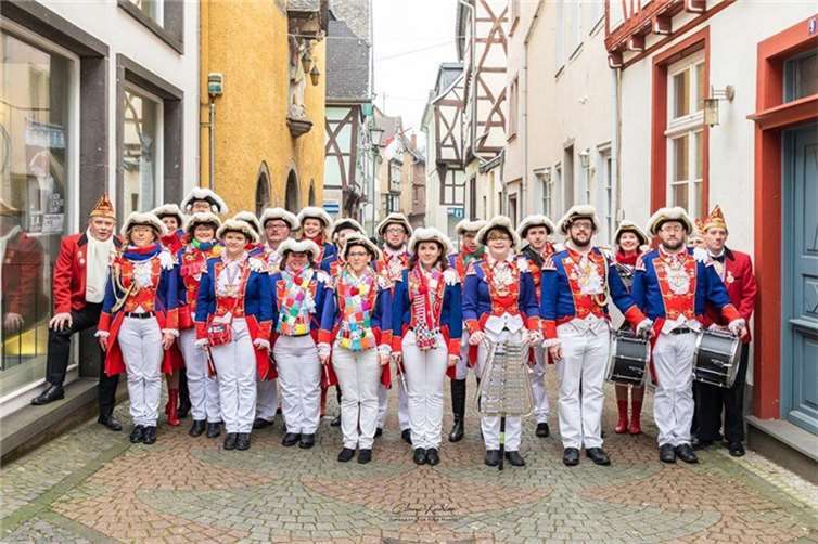 KG Bad Breisig: Der Spielmannszug 2020 beim Prinzenempfang in Linz.