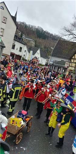KG Brave Jonge e. V. aus Waldbreitbach: Rosenmontag 2020 Zugauflösung Waldbreitb...