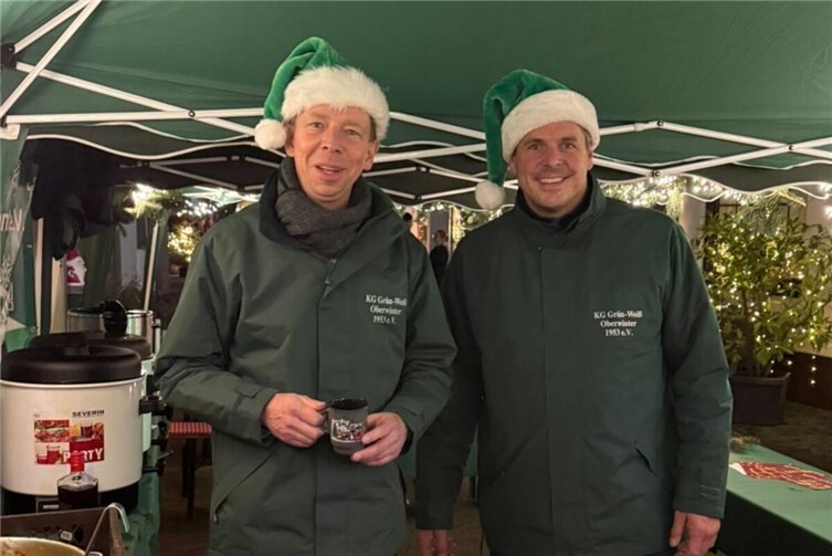 KG-Vorsitzender Benjamin Kauert (r.) mit Andreas Köpping beim Standdienst. Foto: Michele Kauert