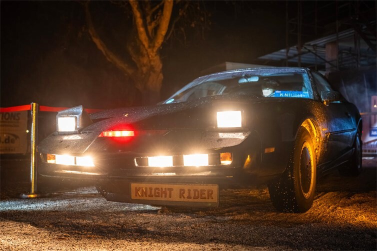K.I.T.T, das sprechende Auto aus der Serie Knight Rider, war ein Highlight im Rahmenprogramm der Klangwelle. 