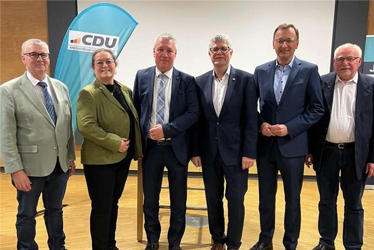 KPV-Bezirksvorsitzender Alexander Saftig; stellvertr. Vorsitzende des KPV-Bildungswerk Birgit Gellert; KPV-Kreisvorsitzender Stephan Otto; KPV-Bundesvorsitzender Christian Haase; CDU Kreisvorsitzender Josef Oster, MdB; KPV-Landesvorsitzender Peter Schmitt. Foto: Philip Rünz