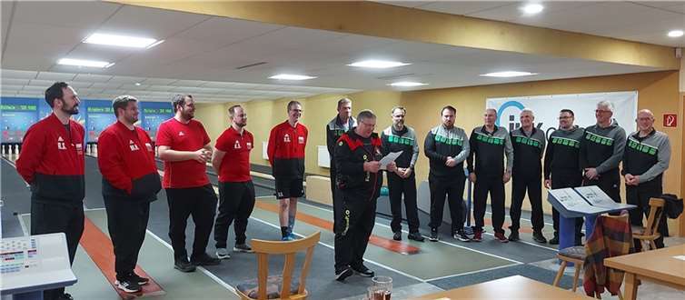 Relegation KSV Stromberg gegen SK Mülheim – Klassenerhalt geschafft KSV Stromberg in rot, SK Mülheim in blau. Foto: KSV Stromberg