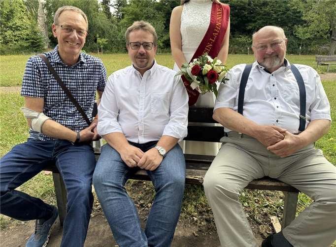 KVL-Vorsitzender Günter Groß, Geschäftsführer Sebastian Seifert und der zweite Vorsitzende Klaus Wagner sind eingeweiht und freuen sich auf die Lehner Kirmes, zum zweiten Mal von der Lehner Kirmes Gesellschaft durchgeführt – und natürlich die Inthronisation der neuen Repräsentantin.  Foto: Michael Pott
