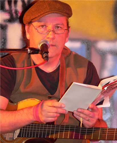 Kabarettist, Autor und Liedermacher Andreas Hauffe. privat