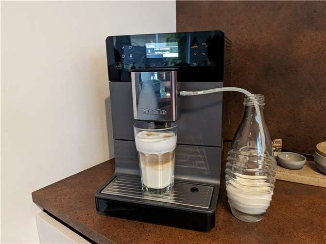 Kaffeevollautomat im Einsatz.  Foto: KS