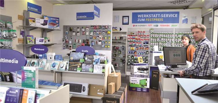 Kai Kuhn bietet nicht nur Service, sondern computermäßig einfach alles an. HEP