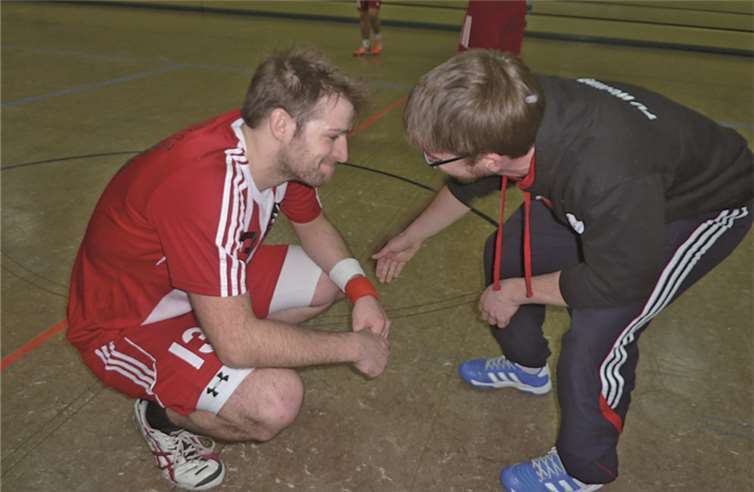Kai Schäfer (links) und Andreas Gerner bewerteten nach Spielende das Unentschieden mit zwiespältigen Gefühlen.