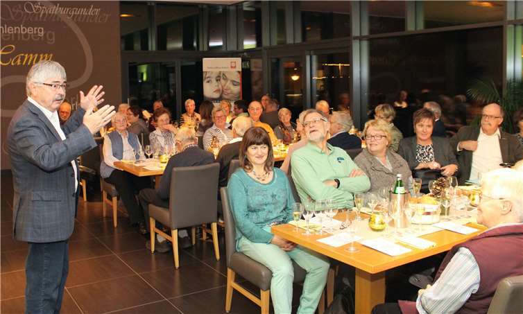 Kalle Grundmann begeisterte bei seiner vinologischen Reise zum Leben der beiden Heiligen Petrus und Paulus.privat