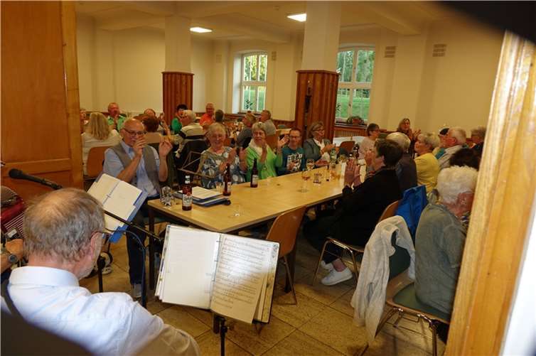 Kameradschaftsabend mit Wunschkonzert.