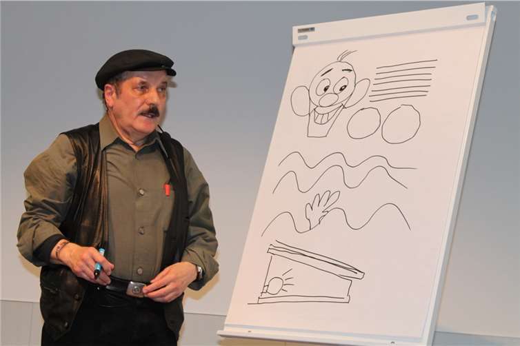 Karikaturist Peter Puszta gab Tipps und Tricks für angehende Zeichner und Künstler.
