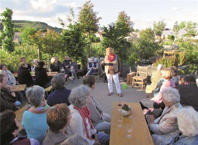 Karin Appel verknüpfte spannende Geschichten mit dem Thema Pflanzenwelt.GNATH
