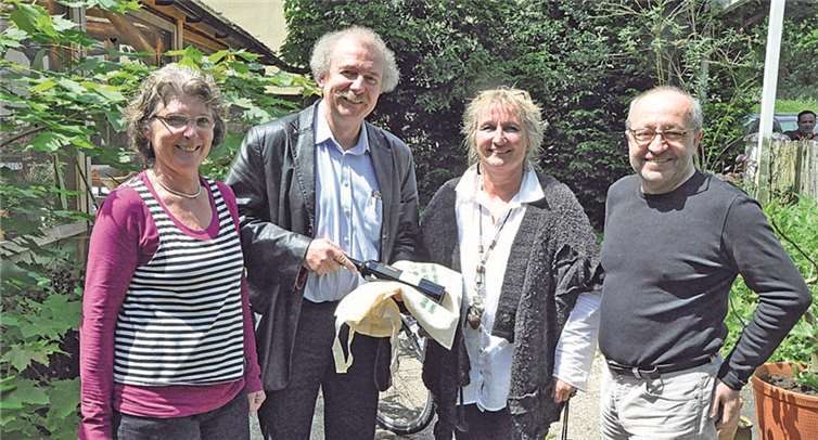 Karin Keelan (v.l.), Frank Bliss und Antonio Lopez bedankten sich bei Ministerin Irene Alt für den Besuch in Remagen. AB