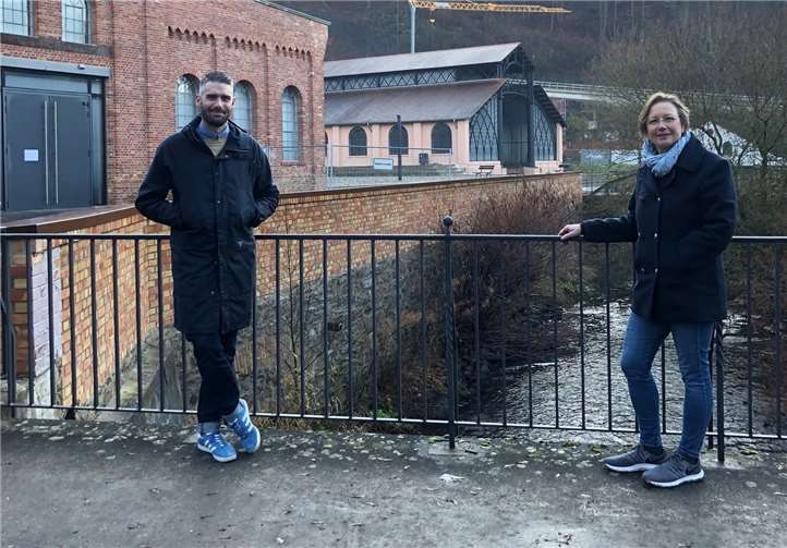 Karin Küsel am Denkmalareal Sayner Hütte.Foto: privat
