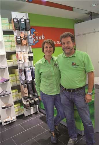 Karin und Matthias Raab arbeiten jetzt seit zehn Jahren erfolgreich im Orthopädie-Schuhmacher-Handwerk.